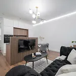Modern In The Heart Of Old Town With Free Parking By Urban Rent וילנה