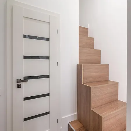 Modern In The Heart Of Old Town With Free Parking By Urban Rent Вильнюс