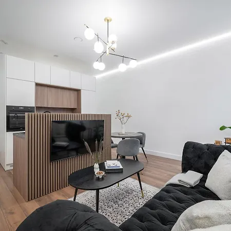 Modern In The Heart Of Old Town With Free Parking By Urban Rent * ヴィリニュス