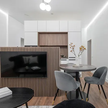 Modern Apartment In The Heart Of Vilnius Old Town By Urban Rent * Вільнюс