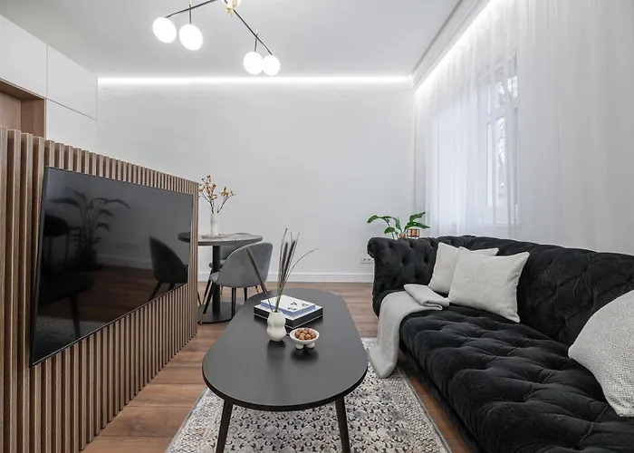 Modern In The Heart Of Old Town With Free Parking By Urban Rent Διαμέρισμα *