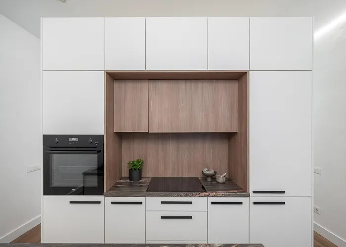 Modern In The Heart Of Old Town With Free Parking By Urban Rent Διαμέρισμα