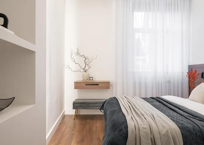 Modern In The Heart Of Old Town With Free Parking By Urban Rent Βίλνιους