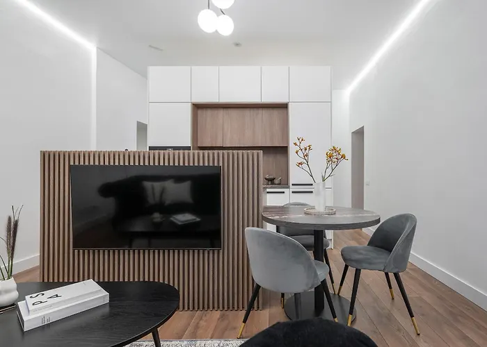 Modern In The Heart Of Old Town With Free Parking By Urban Rent * ヴィリニュス