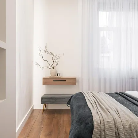 Modern In The Heart Of Old Town With Free Parking By Urban Rent Vilnius